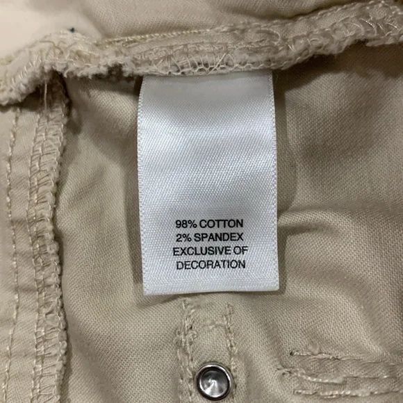 WHBM Khaki Cargo Capris 2 - Picture 10 of 10